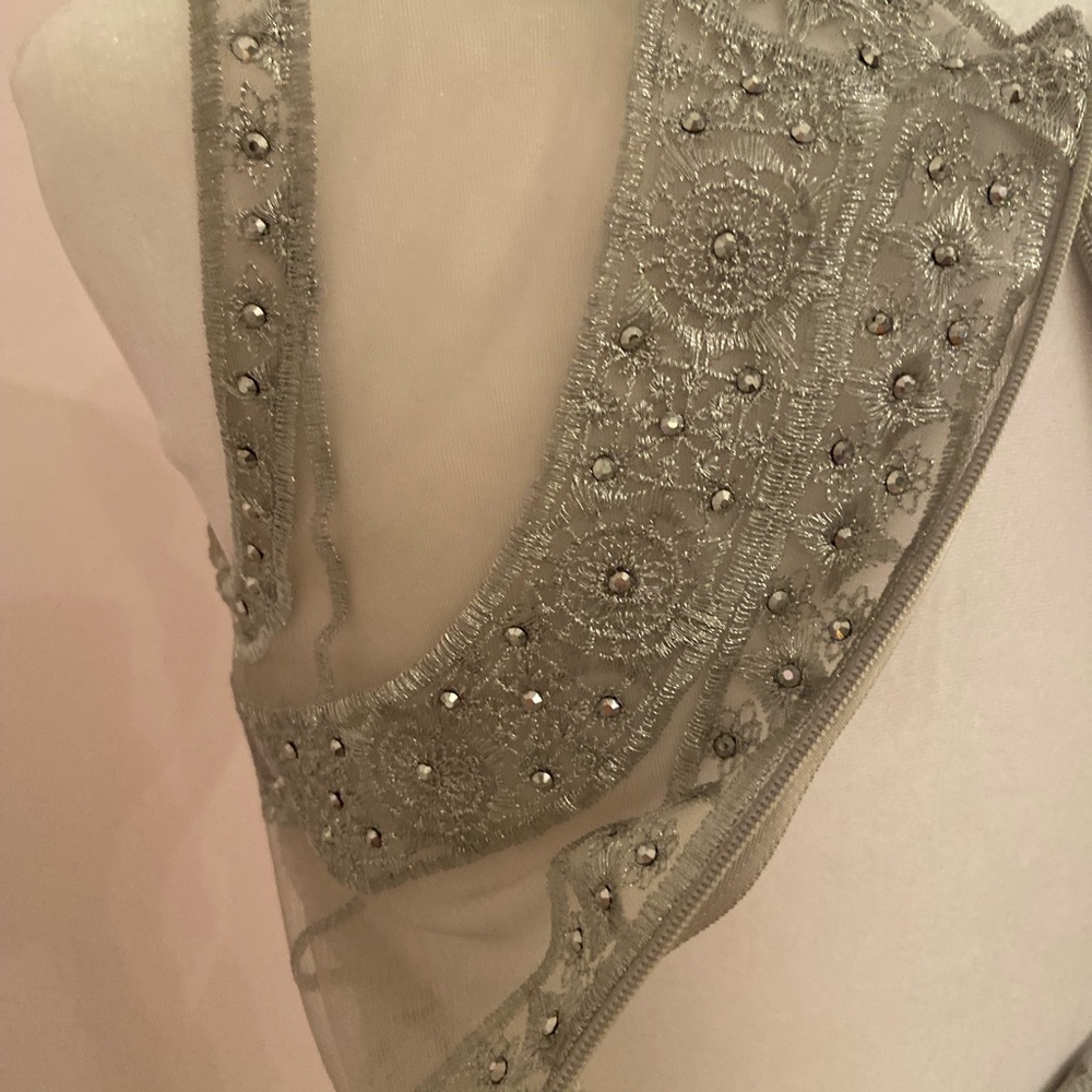 Beautiful, Elegant , mermaid gown by Elle Wilde by Mon Cherie size 0 - Picture 4 of 8